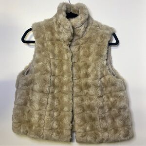 Y2K Elle Faux Fur Vest Cream | Coquette Teddy Vest | Soft Girl Winter Layer | M